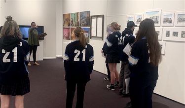 Cowra High School Year 12 Visual Arts students during ARTEXPRESS Floor Talk