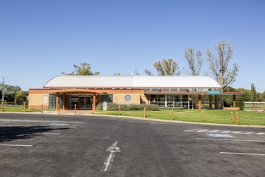 Cowra Aquatic Centre Building
