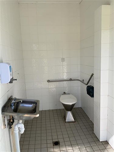 Accessible-toliet-area.jpg